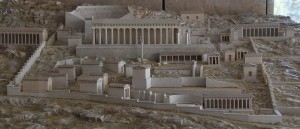 The model of the holy area of Delphi